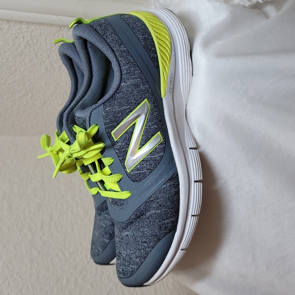 New Balance 711 Heathered - Picture 2 of 8